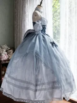Robe Lolita féerique à bretelles spaghetti corset dos nu robe Lolita longue en dentelle