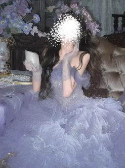 Robe Lolita féerique bustier en dentelle scintillante et tulle épaules dénudées