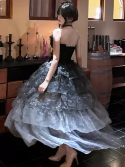 Robe Lolita féerique noire à fines bretelles et volants robe Lolita pour tea party