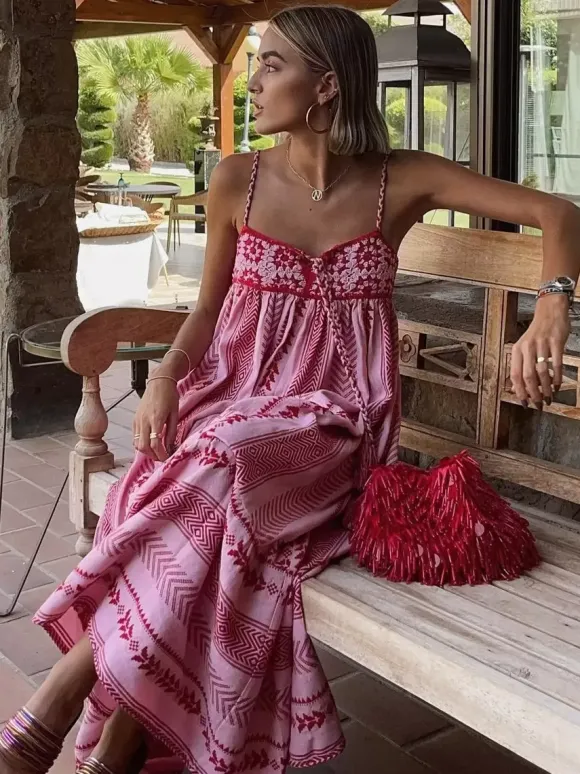 Robe longue à bretelles fines et volants rose à imprimé géométrique pour femme - Style bohème - Collection été 2026