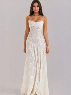 Robe longue bohème en jacquard transparent pour femme - Blanc crème dos lacé coupe ajustée style trapèze fluide à bretelles fines - Idéale pour une soirée d'été à la plage (collection 2026)