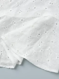 Robe longue brodée à 艙illets pour femme - Kaftan bohème blanc à col en V et ourlet à volants oversize - Vacances d'été à la plage 2026