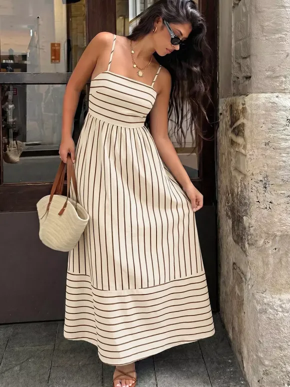 Robe longue de vacances à rayures débardeur maxi col carré dos élastiqué coupe ample et fluide robe d'été
