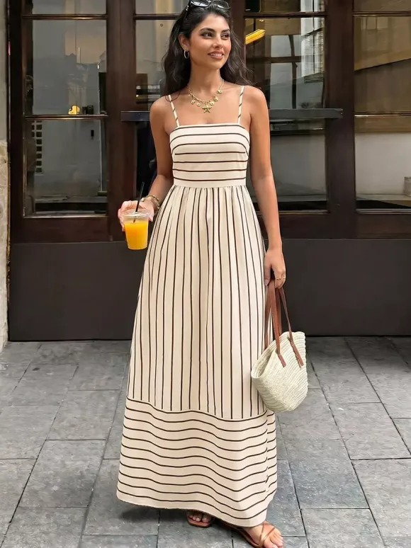 Robe longue de vacances à rayures débardeur maxi col carré dos élastiqué coupe ample et fluide robe d'été