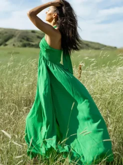 Robe longue dos nu à col halter pour femme - Robe bohème fluide à col V et froncée - Idéale pour les fêtes d'été à la plage 2026