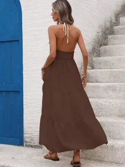Robe longue dos nu à col halter avec détails à volants style bohème chic pour la plage