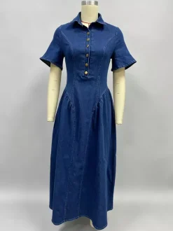 Robe longue en jean boutonnée sur le devant pour femme - Robe en jean bleu foncé style bohème coupe trapèze et manches courtes - Tenue décontractée d'été 2026