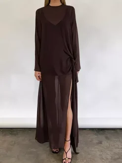 Robe longue en maille transparente à manches longues et fente latérale style cache-maillot pour femme 2026