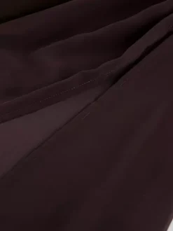 Robe longue en maille transparente à manches longues et fente latérale style cache-maillot pour femme 2026