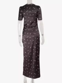 Robe longue en satin et dentelle patchwork pour femme - Imprimé floral noir col en V manches courtes coupe ajustée - Idéale pour les soirées d'été 2026
