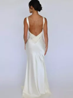 Robe longue en satin ivoire à col V pour femme style élégant et formel