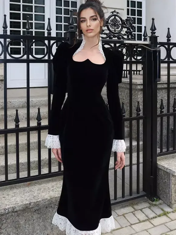 Robe longue élégante en velours noir avec détails en dentelle manches longues pour femme collection printemps 2026