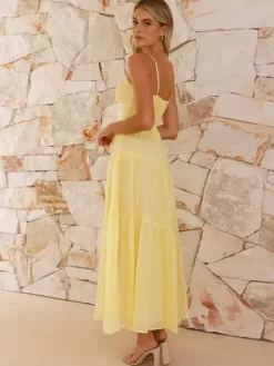 Robe longue maxi à volants pour femme - Robe nuisette longue trapèze à nouer sur le devant et buste froncé - Idéale pour les invitées aux mariages d'été à la plage (collection 2026)