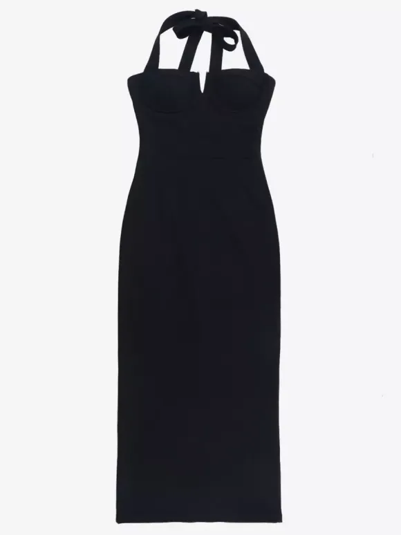 Robe longue noire élégante dos nu à lacets sans manches et décolleté licou idéale pour une soirée en amoureux.