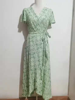 Robe longue portefeuille à manches courtes style bohème fleuri - Col en V ceinture coupe asymétrique fluide - Idéale pour les vacances d'été à la plage 2026