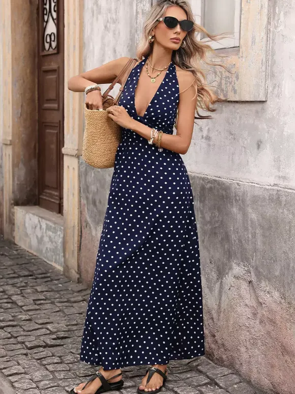 Robe longue sexy à pois et col V coupe dos nu idéale pour un look streetwear de vacances