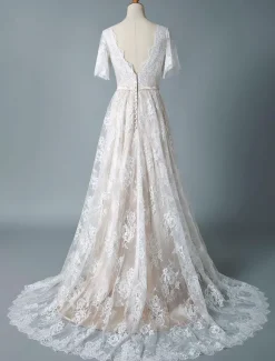 Robe mariée col et dos en V manche courte ne dentelle à traîne Robe de mariée