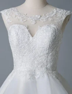 Robe mariée courte col rond en dentelle jupe à plusieurs niveaux au dessus de genou Robe de mariage