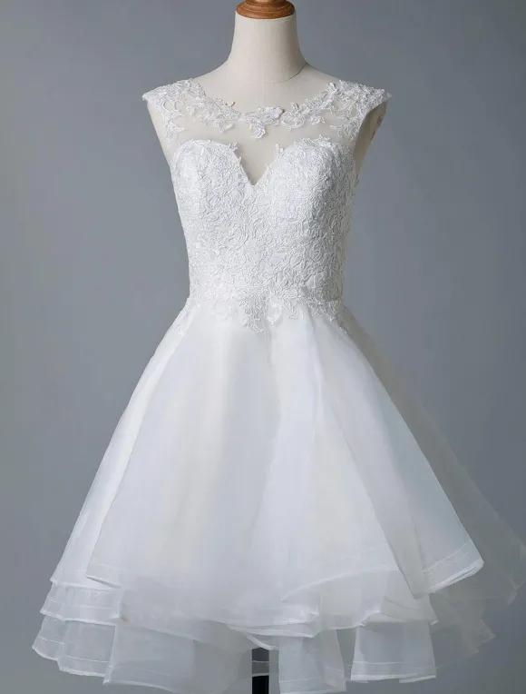 Robe mariée courte col rond en dentelle jupe à plusieurs niveaux au dessus de genou Robe de mariage