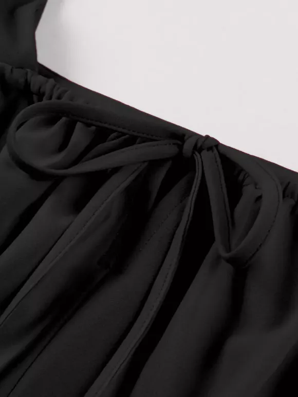 Robe midi vintage noire à col carré pour l'été 2026