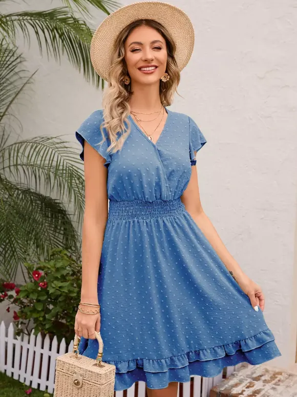 Robe mi-longue rose pâle à col en V et ourlet à volants avec taille froncée 2026