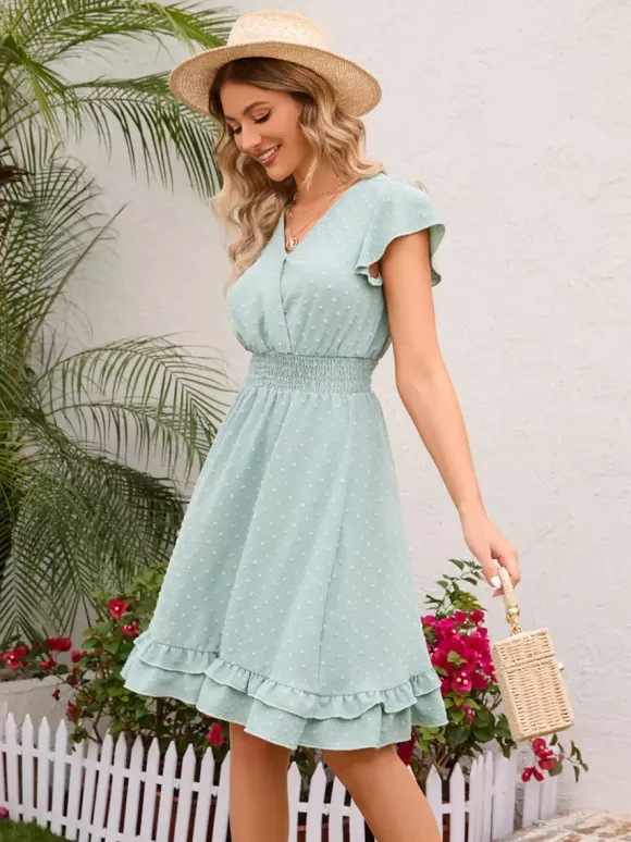 Robe mi-longue rose pâle à col en V et ourlet à volants avec taille froncée 2026
