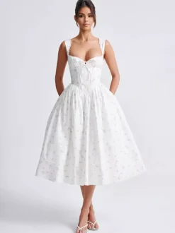 Robe mi-longue trapèze à imprimé floral et décolleté en c艙ur pour l'été 2026