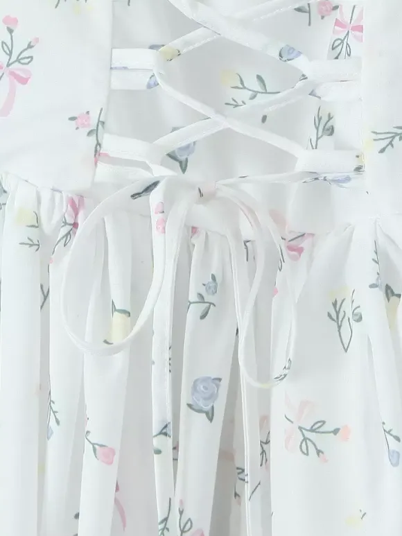 Robe mi-longue trapèze à imprimé floral et décolleté en c艙ur pour l'été 2026