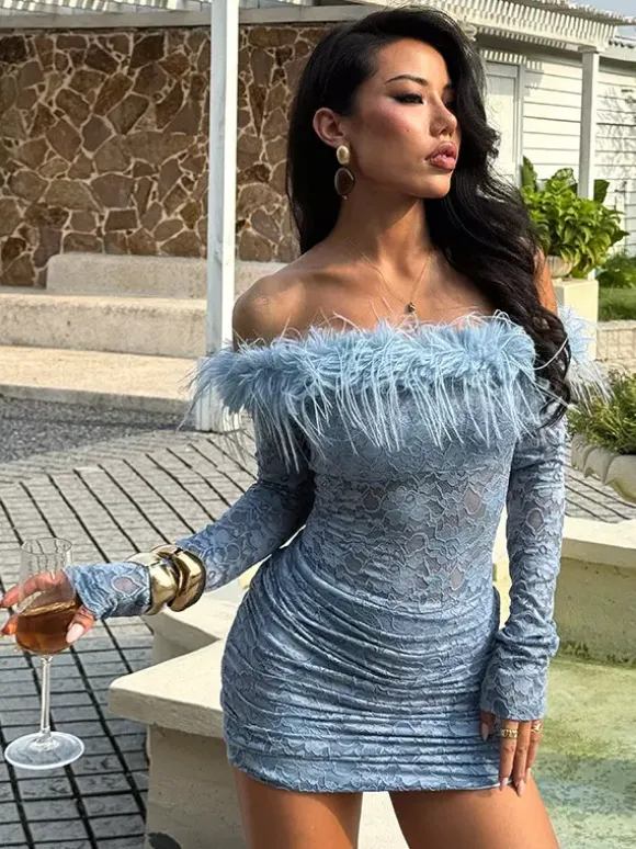 Robe mini en dentelle et fausse fourrure pour femme - Bleu poudré moulante froncée manches longues - Robe d'invitée pour mariage de printemps 2026