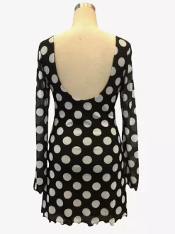 Robe mini moulante à pois manches longues et dos nu collection 2026