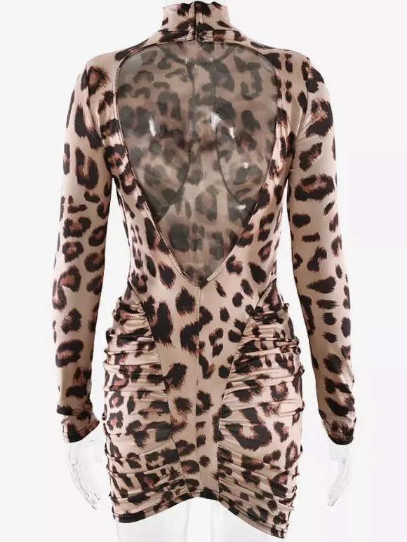 Robe mini moulante dos nu à col montant froncé style moderne collection femme 2026