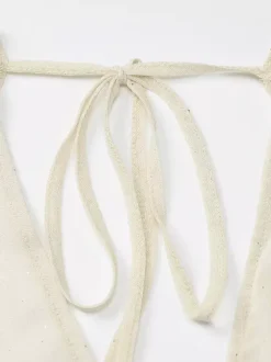 Robe mini plissée à manches longues et col en V couleur abricot pour une soirée en amoureux
