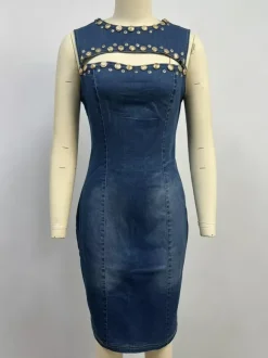 Robe moulante en jean découpée pour femme - Robe fourreau midi bleue sans manches à clous coupe ajustée - Tenue de soirée estivale 2026