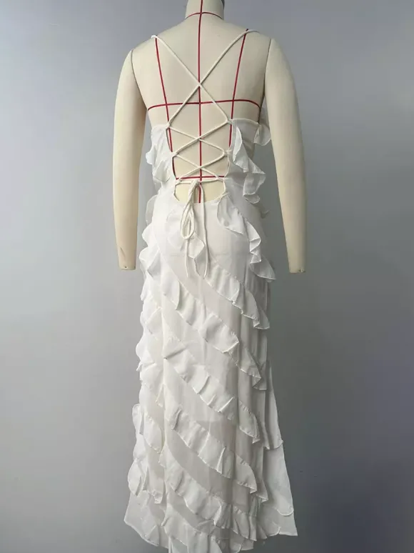 Robe moulante maxi orange sexy à bretelles spaghetti dos croisé volants et fente haute idéale pour une soirée en amoureux