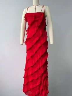 Robe moulante maxi orange sexy à bretelles spaghetti dos croisé volants et fente haute idéale pour une soirée en amoureux