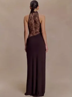 Robe moulante maxi sans manches à col montant empiècements en dentelle et découpes pour femme 2026