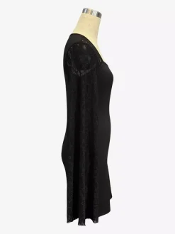 Robe moulante mini à col carré manches longues évasées en dentelle collection femme 2026