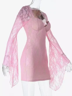 Robe moulante mini en dentelle Fairycore pour femme - Rose manches cloche coupe ajustée - Idéale pour une soirée romantique printanière 2026