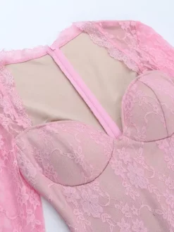 Robe moulante mini en dentelle Fairycore pour femme - Rose manches cloche coupe ajustée - Idéale pour une soirée romantique printanière 2026