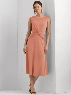 Robe mère à col bijou sans manches courte plissée robes d'invitées de mariage