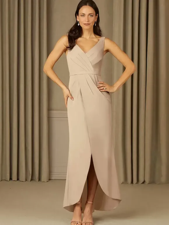 Robe mère de la mariée col en V sans manches en dentelle longueur au sol robes d'invitées de mariage