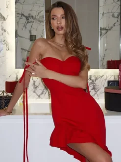 Robe nuisette rouge moulante à volants pour femme - Coupe ajustée fente haute asymétrique longue camisole - Soirée d'été 2026
