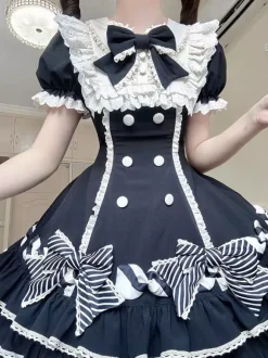 Robe Sweet Lolita rose à manches courtes volants et n艙uds avec chapeau.