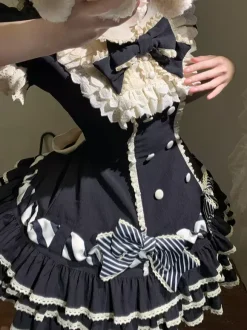 Robe Sweet Lolita rose à manches courtes volants et n艙uds avec chapeau.