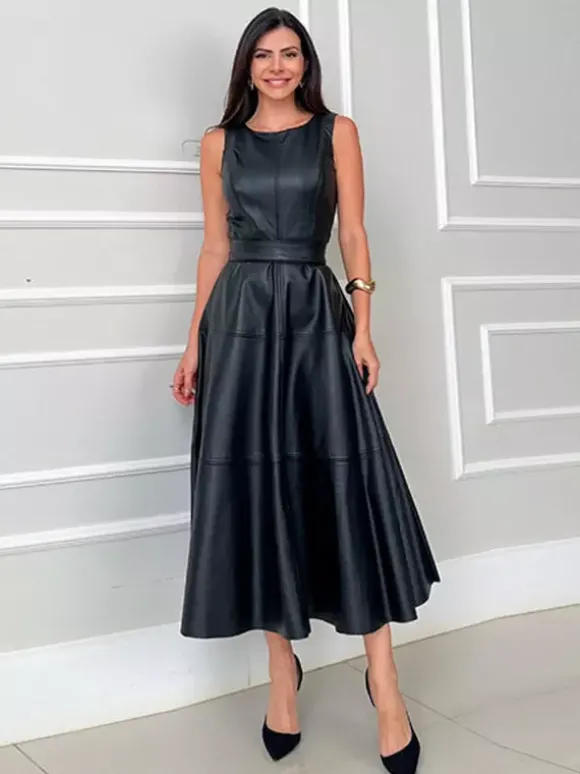 Robe verte chic mi-longue sans manches à col bijou pour une soirée en amoureux