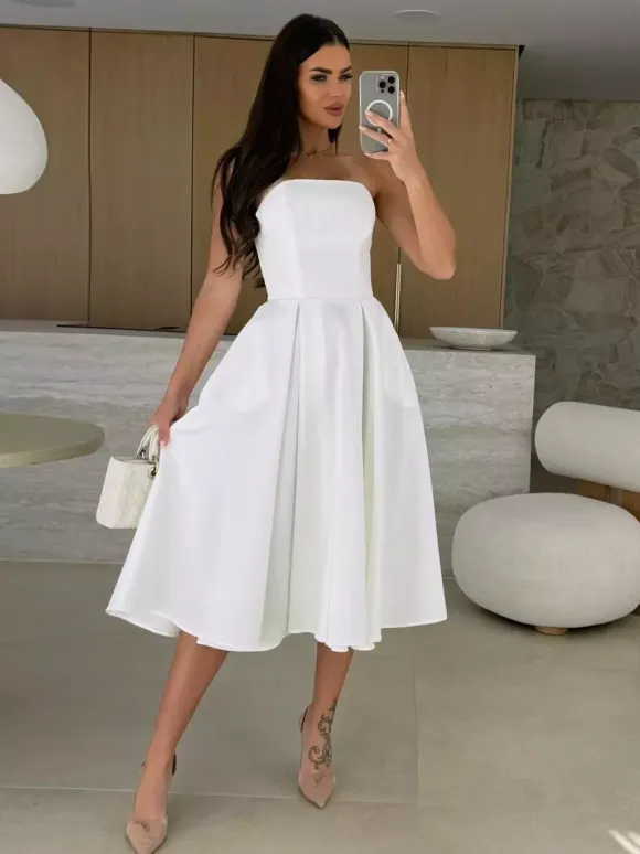 Robe bustier élégante taille haute coupe trapèze pour femme 2026