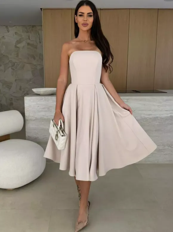 Robe bustier élégante taille haute coupe trapèze pour femme 2026