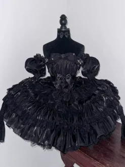 Robe bustier noire style gothique Lolita robe de princesse bouffante détaillée en dentelle avec robe en tulle superposé