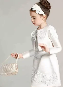 Robe cortège enfant robe de cérémonie fille ivoire en tissu de satin zip sur dos deux pièces