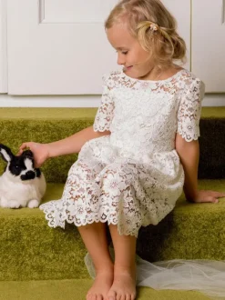 Robe cortège enfant robe de fille de fleur bohème en dentelle col v manche courte